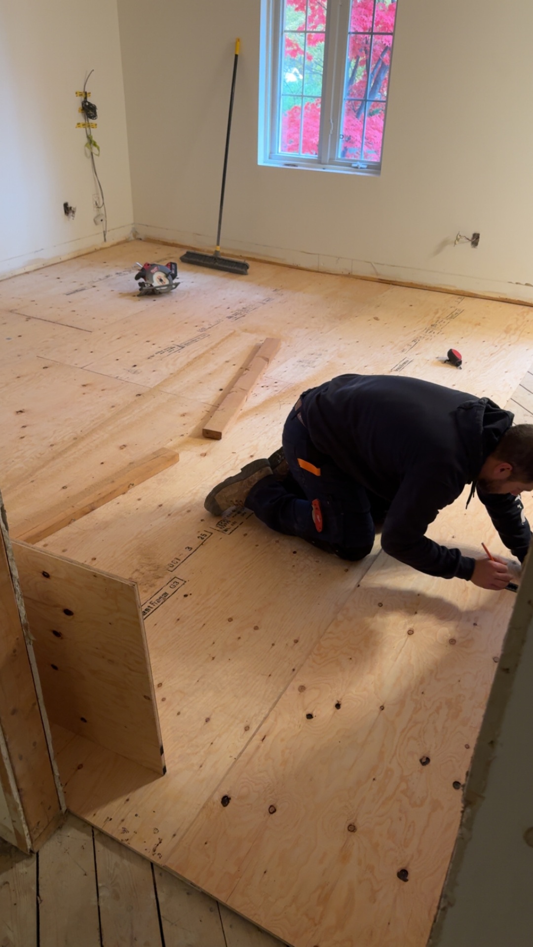 Plywood Subfloor Installation